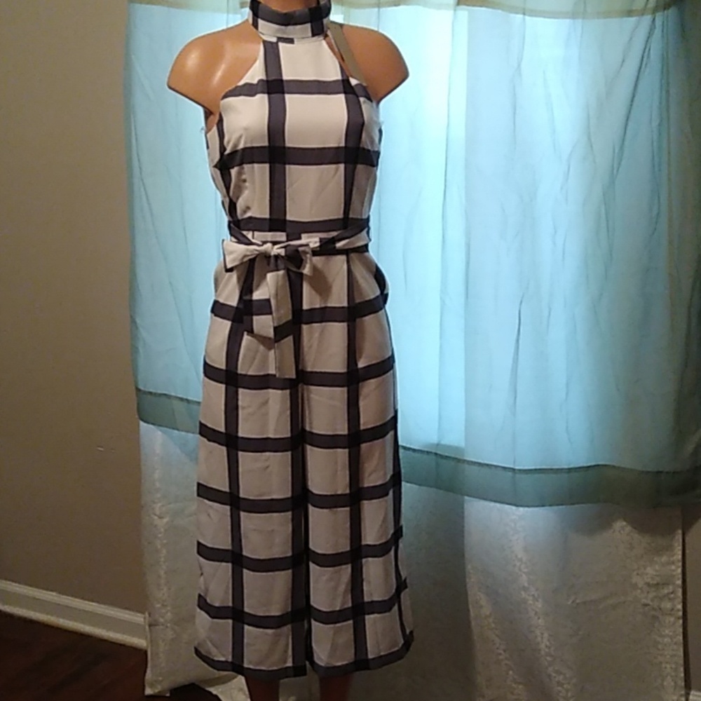 Jumpsuits - Picture 6 of 6